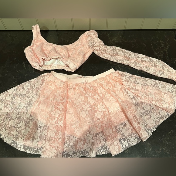Child Large Pink Floral Lace Skirt & Single Sleeve Dance Costume - Picture 4 of 5